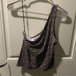 American Eagle One Shoulder Cropped floral tank top!